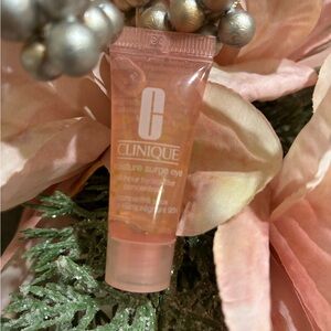 ✨Clinique Moisture Surge Eye 96-Hour Hydro-Filler Concentrate✨
